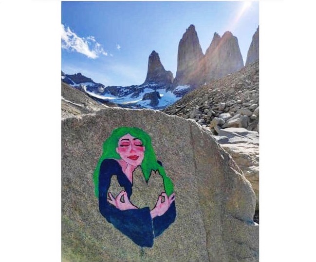  “No soy un monstruo”: Habló la turista que hizo dibujo en Torres del Paine