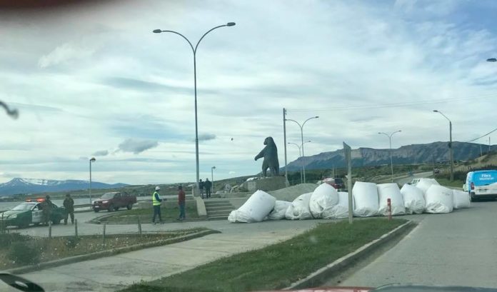  Borde costero de Natales... una incómoda postal turística