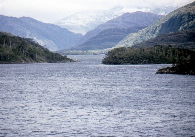  Comunidades kawesqar demandan anular permiso ambiental que autoriza ensanchar canal Kirke en Magallanes