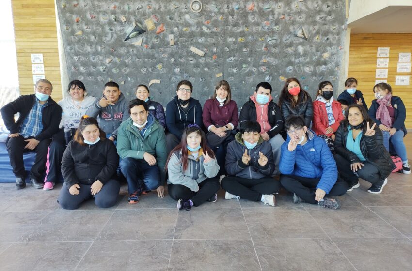 ESCUELA NICOLÁS MLADINIC REALIZÓ VISITA GUIADA EN POLIDEPORTIVO MUNICIPAL DE NATALES