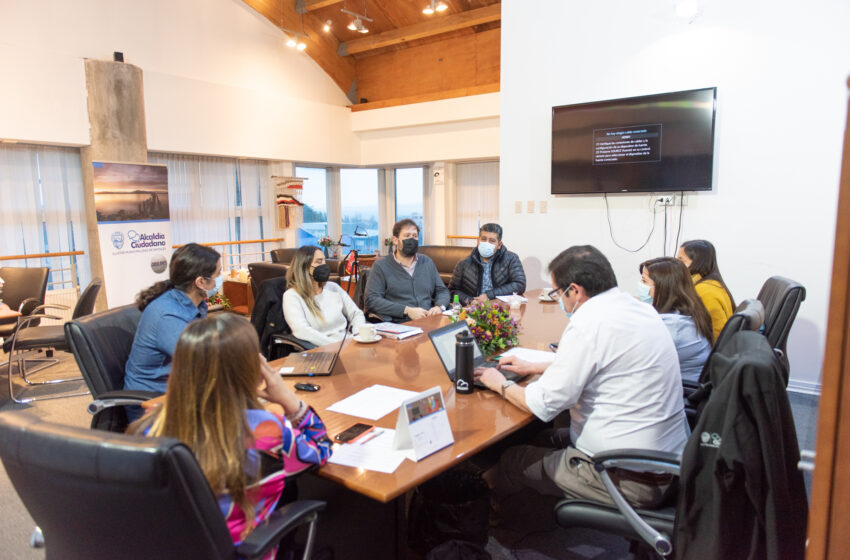  Municipio de Natales manifestó inquietudes a empresa Australis Mar sobre su modelo de producción