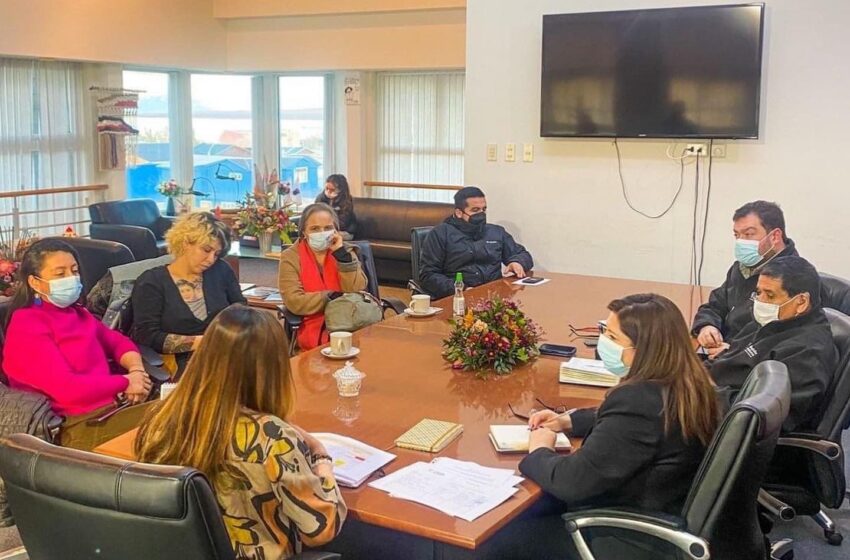  Alcaldía de Natales junto a ACUE acordaron trabajar en conjunto en Plan de Ordenamiento Territorial