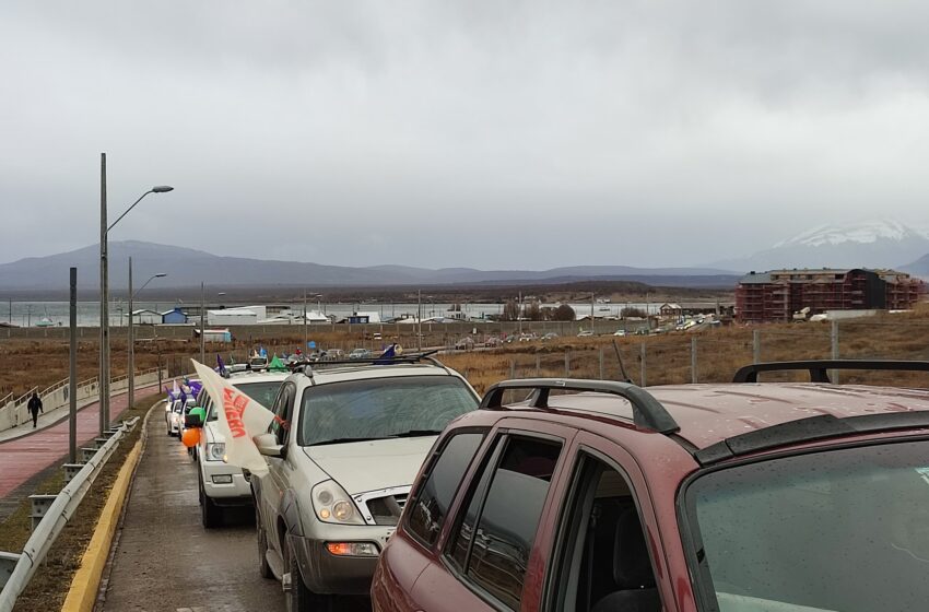  Un éxito fue la caravana automotriz del Apruebo realizada en Puerto Natales