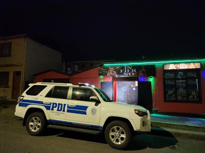  Policiales. PDI realizó fiscalización a extranjeros en clubes nocturnos de Punta Arenas
