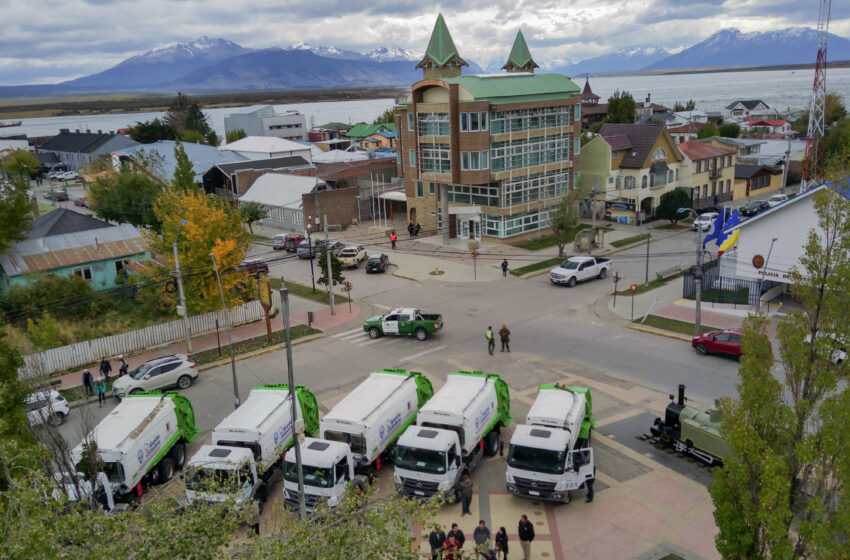  MUNICIPALIDAD DE NATALES ADQUIERE NUEVOS CAMIONES RECOLECTORES DE RESIDUOS DOMICILIARIOS