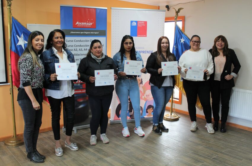  Certifican a 16 mujeres de Última Esperanza en el Curso de Conducción para Licencia Clase B