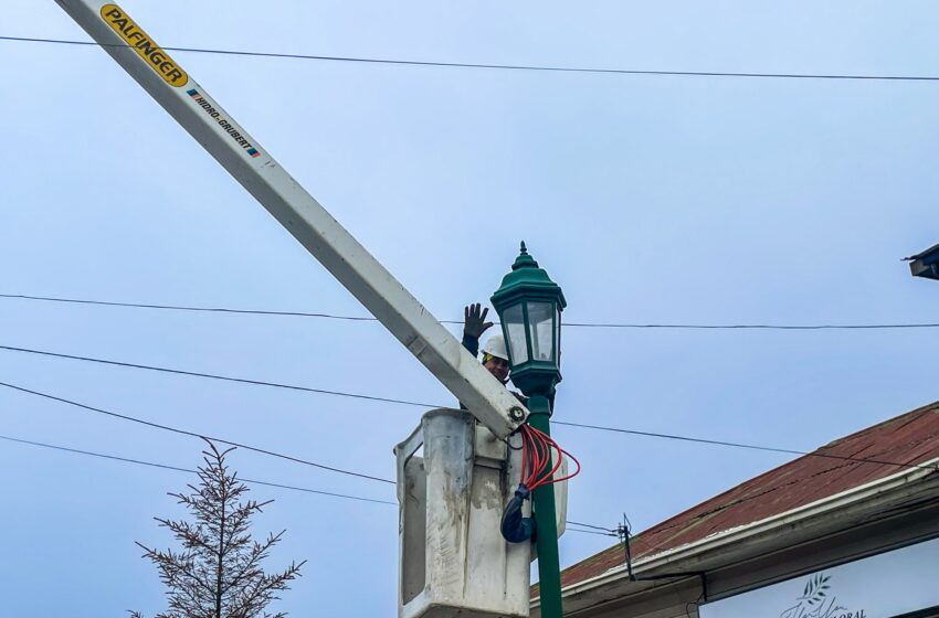  Municipalidad de Natales ejecuta alrededor de 600 millones de pesos en la reposición de luminarias ornamentales