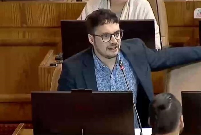  Alerta desde el Congreso: Diputado advierte posibles ilícitos en caso caducidades salmoneras