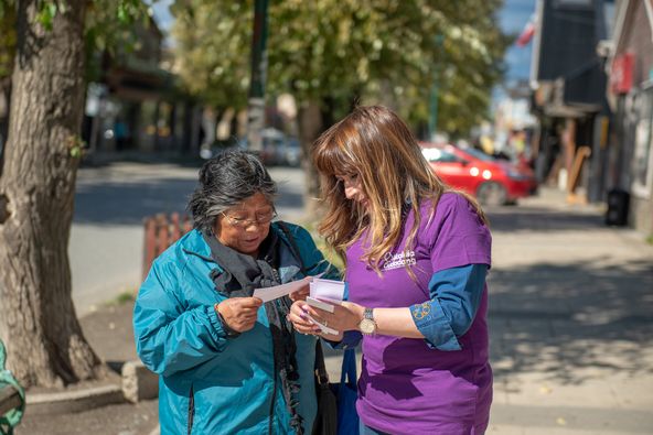  Con énfasis en las personas Municipalidad de Natales invierte en proyectos sociales FNDR 8% que superan los 90 millones de pesos