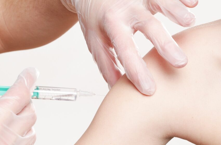  Campaña de vacunación por influenza: expertos llaman a enfocarse en la prevención y la promoción