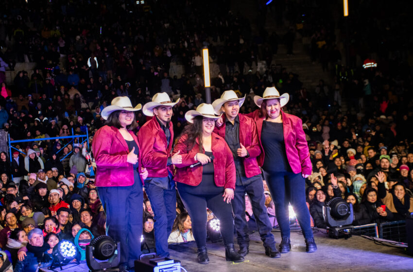  Cerca de 10.000 personas llegaron al anfiteatro de Puerto Natales para disfrutar de la Cumbre Ranchera