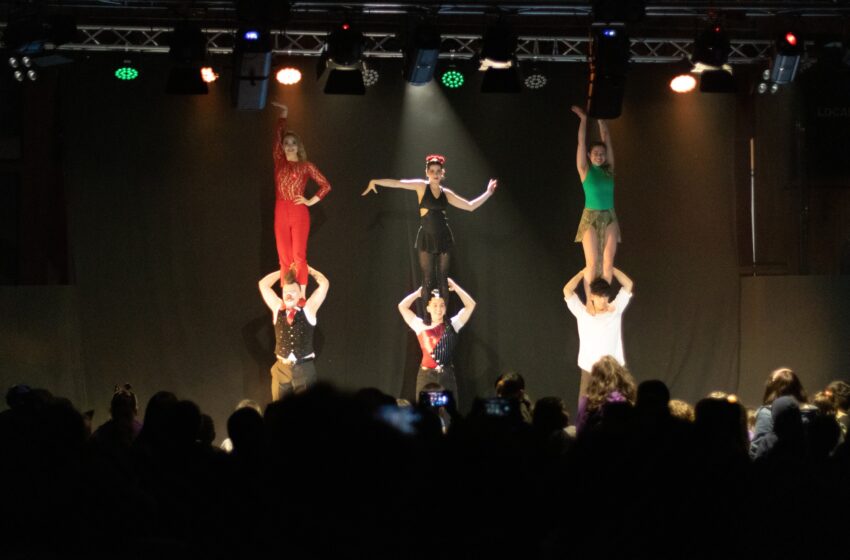  Circo de Invierno en Puerto Natales deleitó al público con la magia del arte circense regional