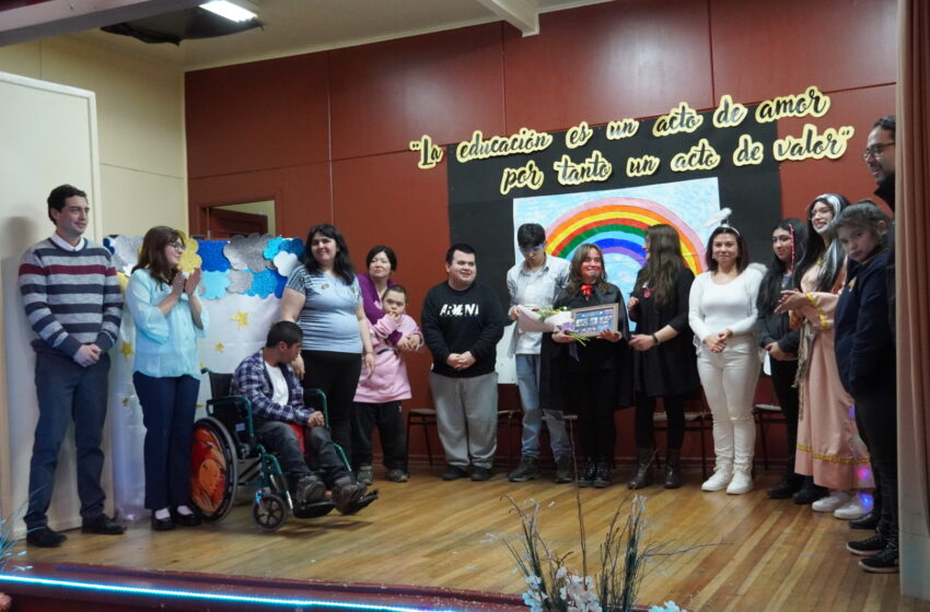  Escuela Diferencial Nicolás Mladinic conmemoró 52 años de vida con presentaciones de danza, música y teatro