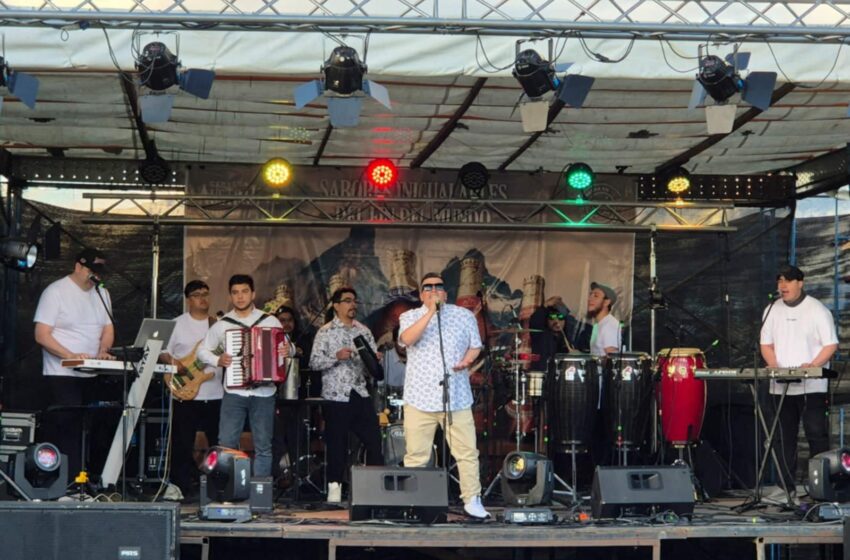  La banda Natalina Sangre Cuartetera hizo vibrar a Puerto Natales en la Fiesta de la Cerveza 2025