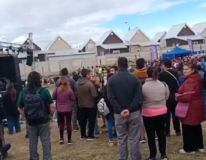 El Festival costumbrista, un homenaje al pueblo Chilote que se convirtió en una tomatera más y riñas