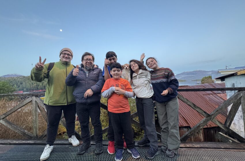 Por el derecho a vivir en familia: Programa FAE visitó Puerto Edén para abordar temas de infancia en la localidad