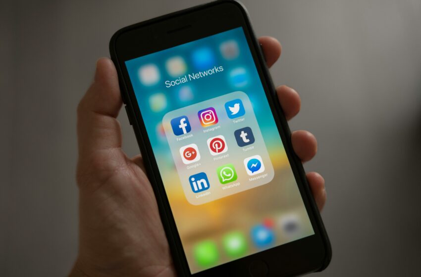  Radiografía de las redes sociales: efectos del uso excesivo, la necesidad de desconexión y cómo regularlas